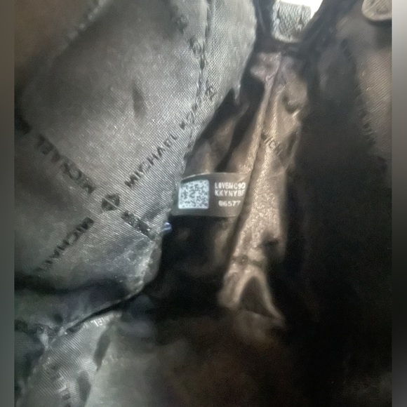 Michael Michael Kors Emmy Medium Saffiano Leather Crossbody Bag Black - Picture 10 of 16